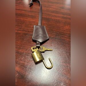 Vernis Clochette With Brass Lock & 2 Key Set